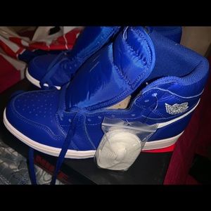 Jordan 1 hyper royal